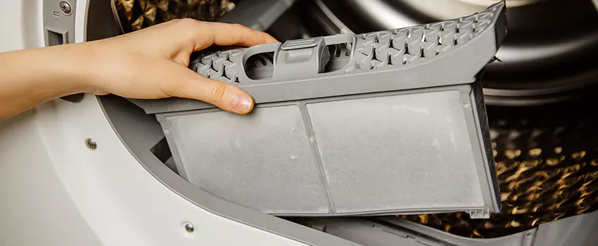 Signs Of A Clogged Dryer Lint Trap in Prairieville, Louisiana